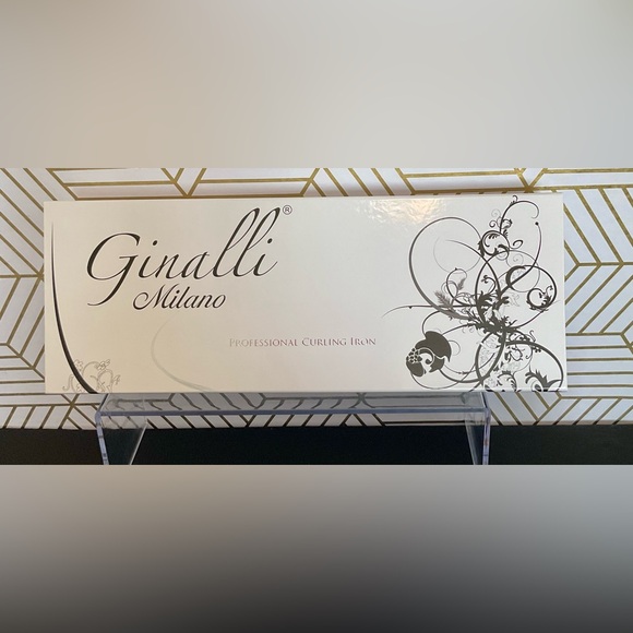 Milano Professional Curling Iron with Gold and Black Design - Picture 2 of 3